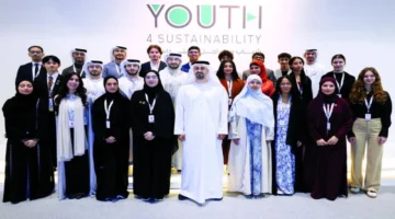 ذياب بن زايد يستعرض مبادرات استدامة بأسبوع أبوظبي 2026